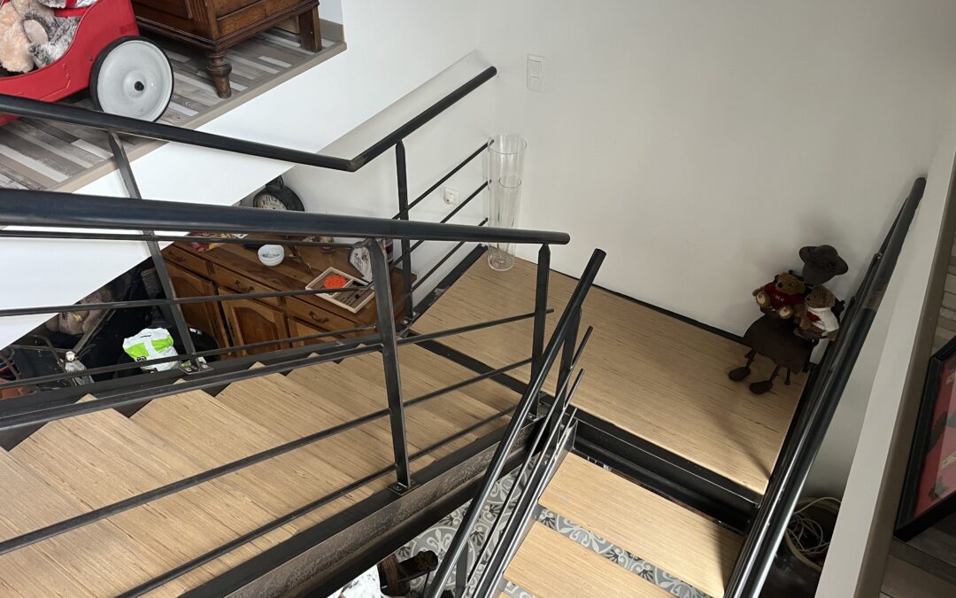 Pose d’un Escalier Métallique avec Marches en Bois à Sailly Labourse
